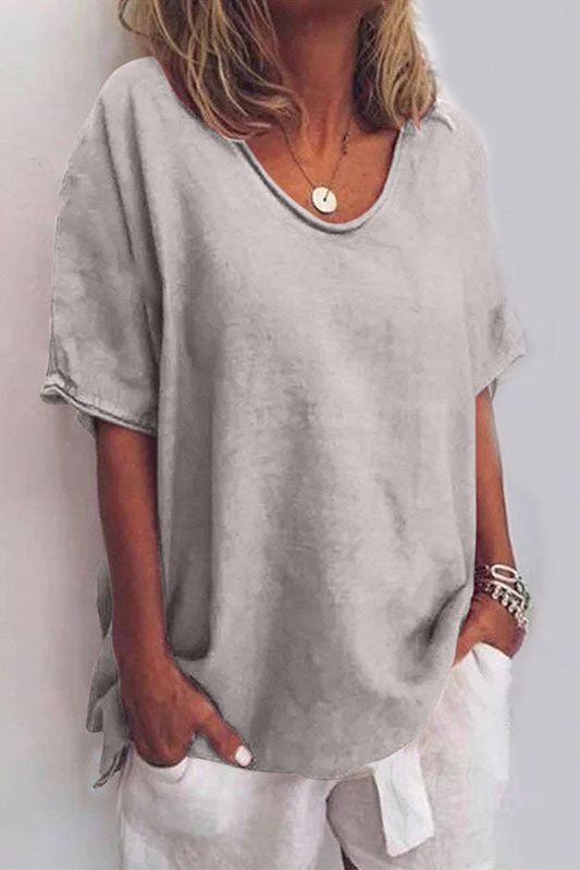 Comfortable women's printed blouse for effortless everyday style. Versatile for work, casual, or elegant occasions.