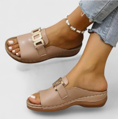 Anti-slip women's summer sandals: sophisticated look, perfect for daily wear & arch support.