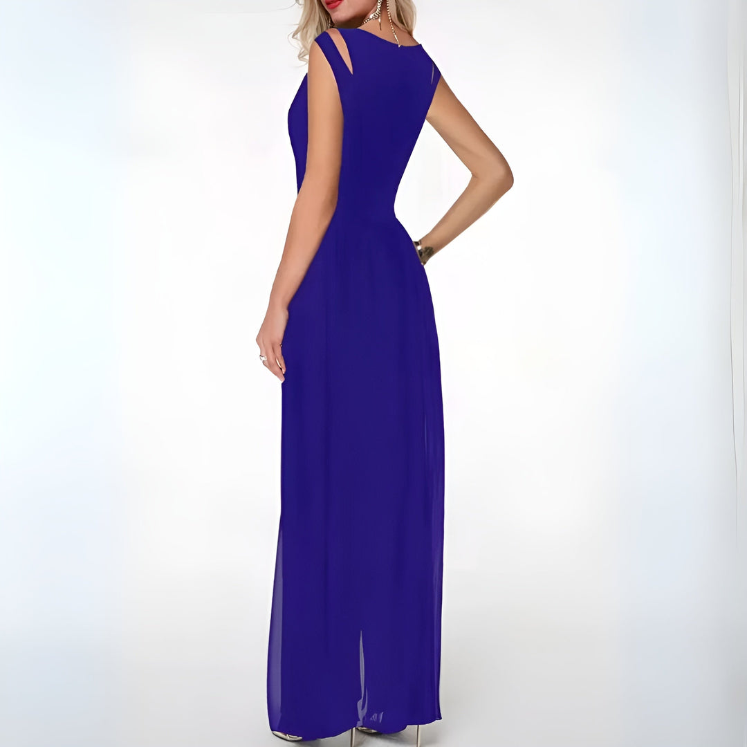 Stylish women's wide-leg jumpsuit, sleeveless design for a modern, flowy summer look or party outfit.