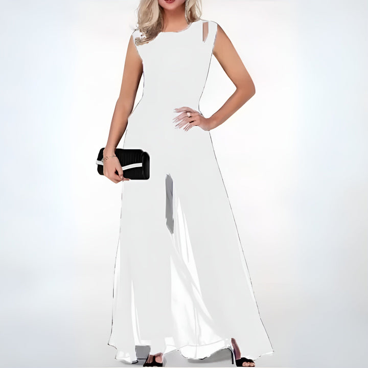 Chic women's sleeveless wide-leg jumpsuit, a versatile one-piece for formal occasions or sophisticated casual wear.