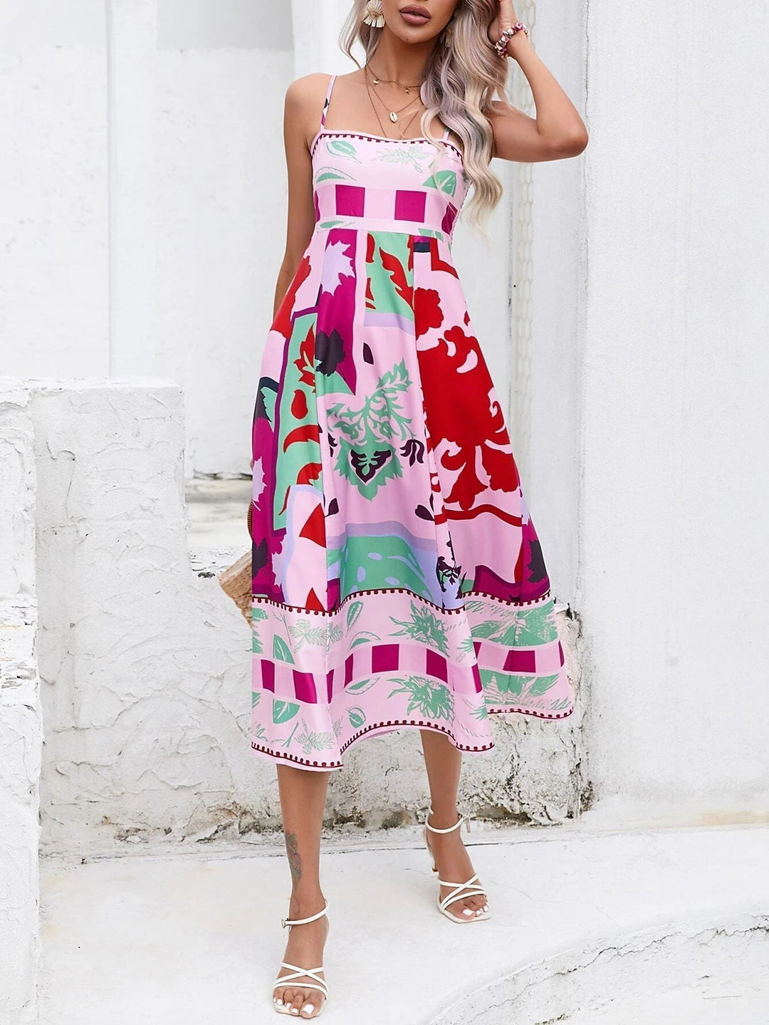 Women's square neck boho midi dress, elegant and comfortable, ideal for summer beach wear.