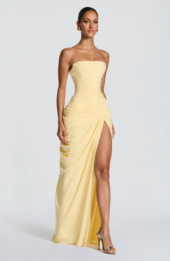 Chic women's strapless maxi dress with draped corset bodice. Ideal for parties, evening wear, and formal events.