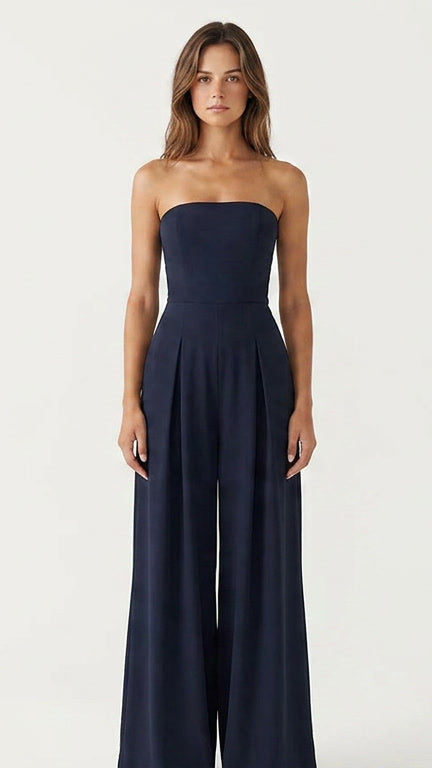 Elegant women's strapless wide-leg jumpsuit, perfect for evening wear & special occasions. Chic and stylish.