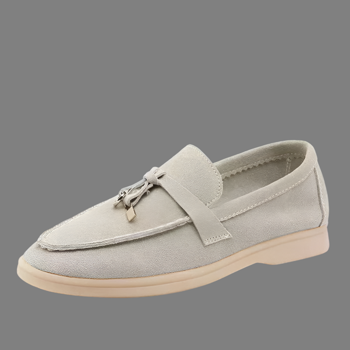 Practical women's everyday loafers with elegant tassels, providing comfort and a classic sophisticated style for ladies.