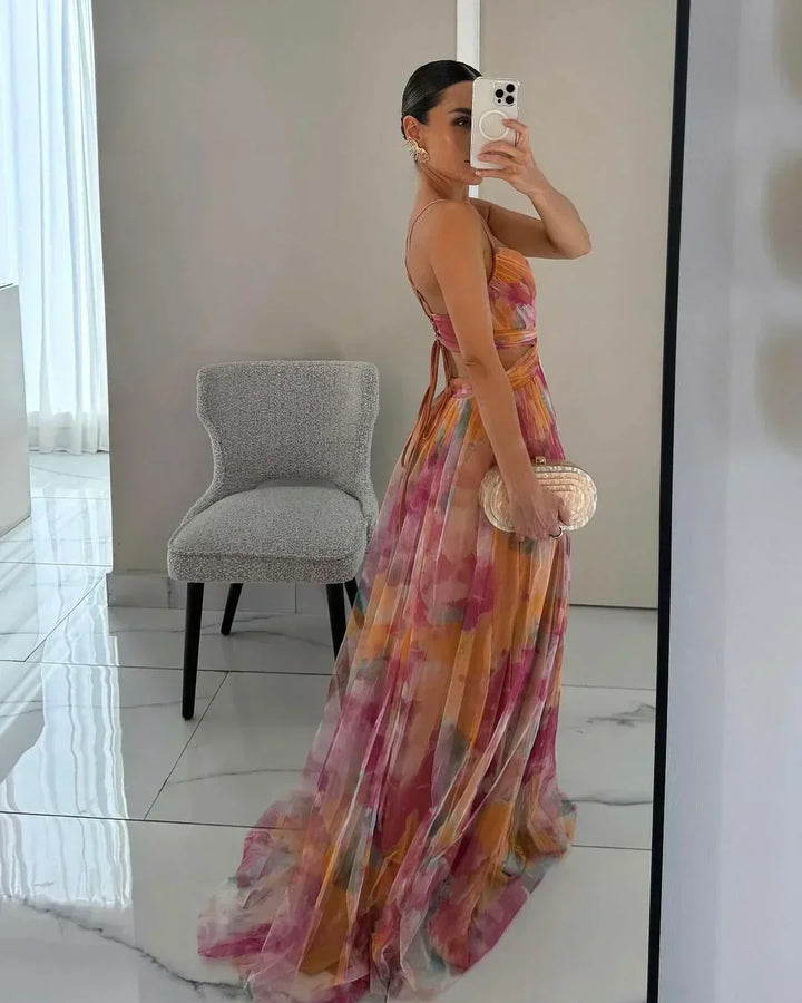 Flowy sleeveless maxi dress for women, with a beautiful texture & elegant design, perfect for versatile summer fashion.