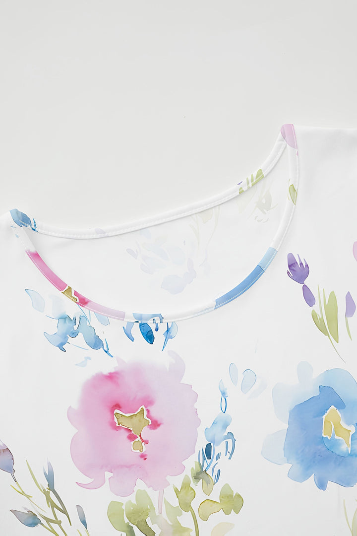 Comfortable women's midi dress with delicate tiered ruffles, ideal for effortless spring and summer styling.