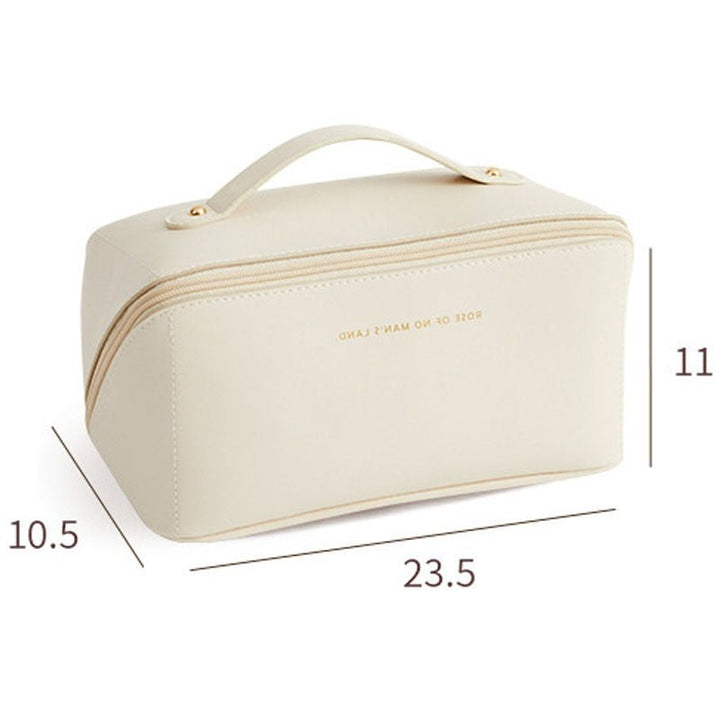 Women's elegant travel makeup organizer bag, ideal portable cosmetic beauty case for all your trips.