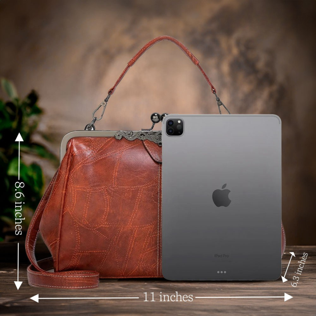 Sophisticated green vintage leather women's shoulder bag. Elegant and classic, a perfect accessory.