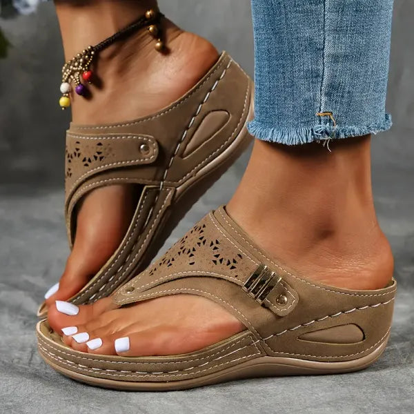 Chic women's platform wedge sandals with an open-toe design, great for elegant spring & summer casual comfort.