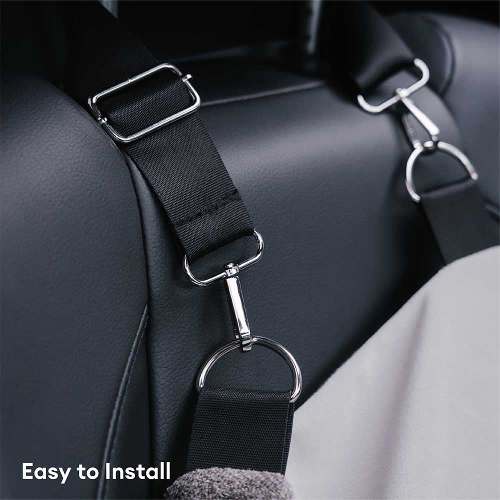Heavy-duty dog car seat for pet safety, featuring a soft, thickened cushion and washable fabric