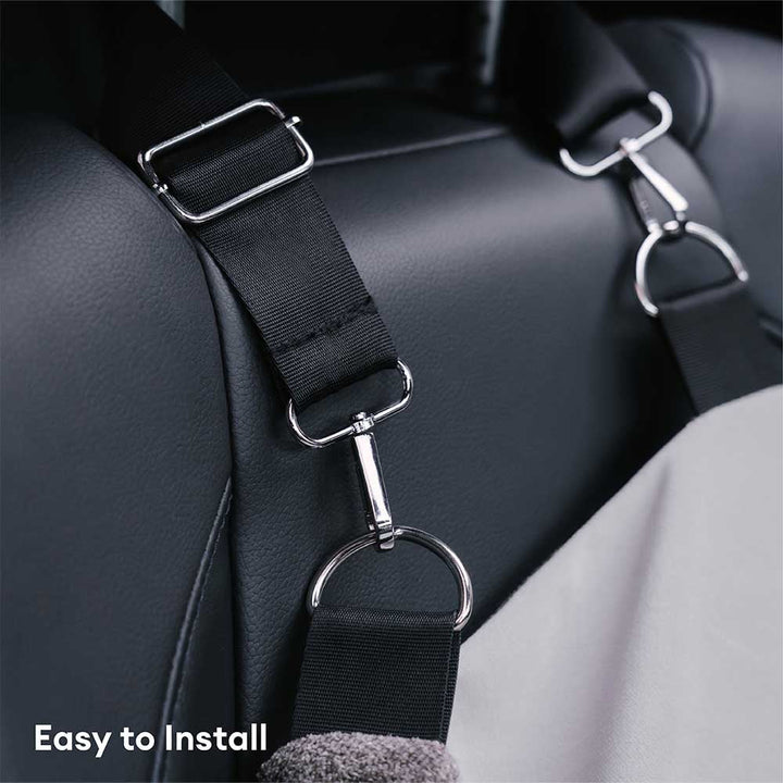 Heavy-duty dog car seat for pet safety, featuring a soft, thickened cushion and washable fabric