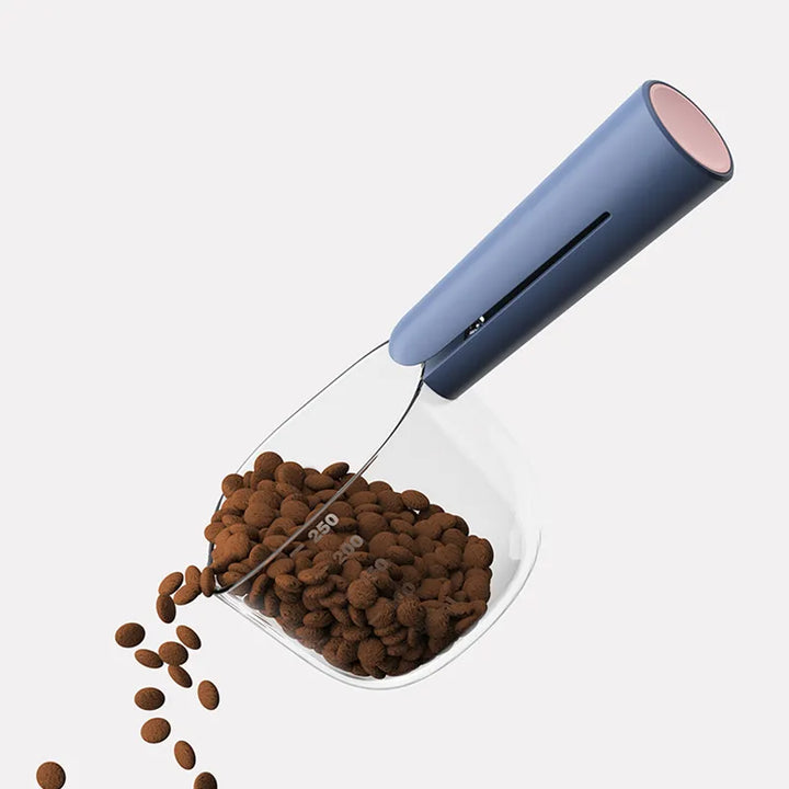 Close-up of ergonomic measuring spoon, showing precise measurements for dry ingredients and rice.