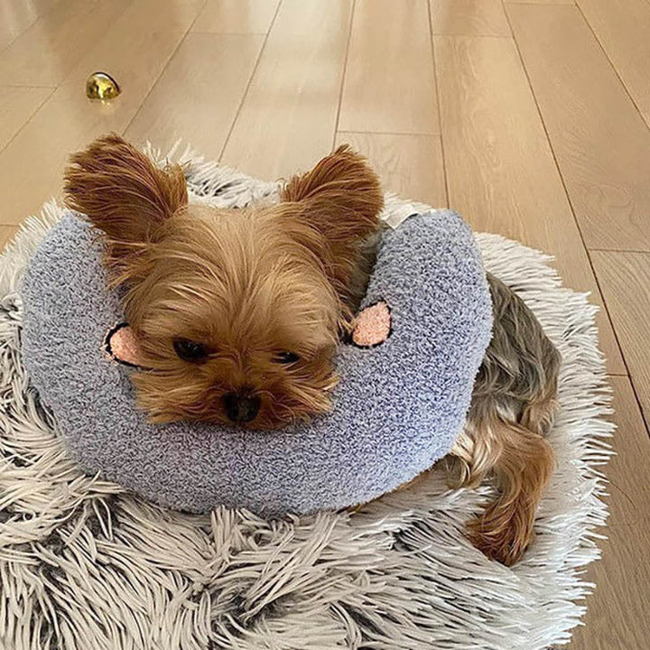 Calming pet bed, U-shaped design for head and neck support, plush mohair for ultimate pet comfort