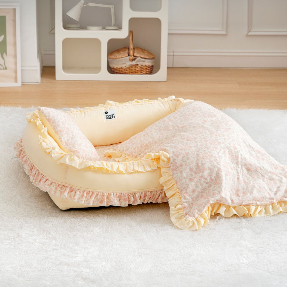 Warm floral dog bed, provides calming and cozy pet sleep