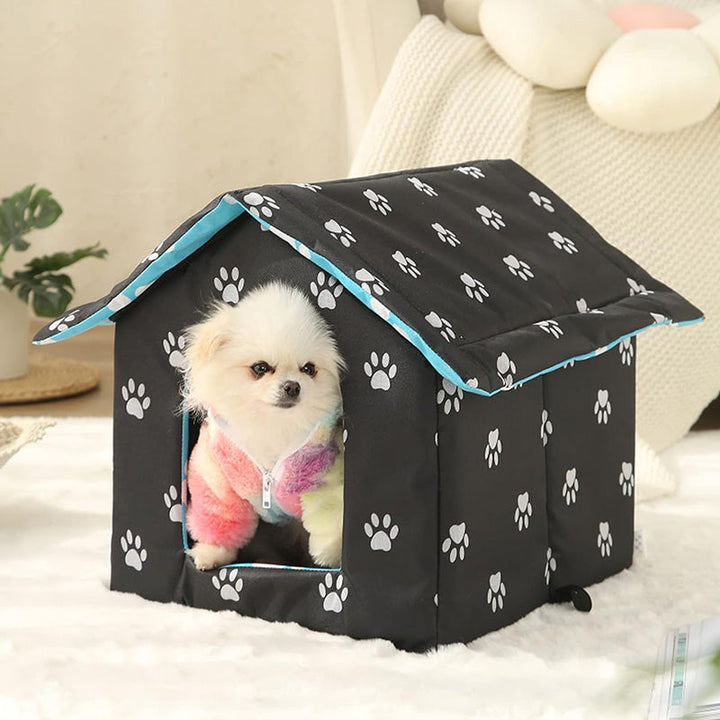 Winter cat house, outdoor & waterproof, featuring a self-warming pad for comfort