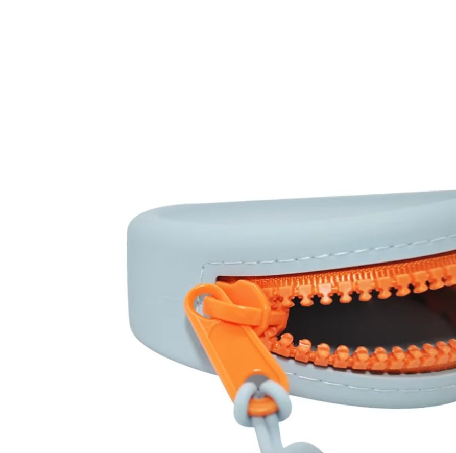 Blue foldable silicone pet treat pouch, designed to be waterproof and easy to clean. Excellent for outdoor dog training activities.