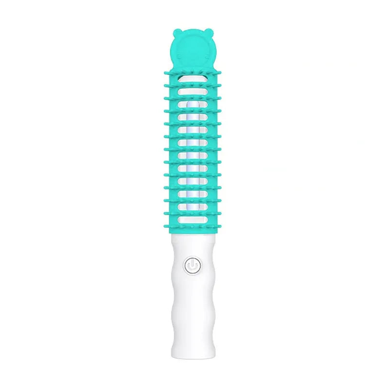 Packaging for the Gentle Heat Pet Grooming Brush, highlighting key features for dog and cat fur care.