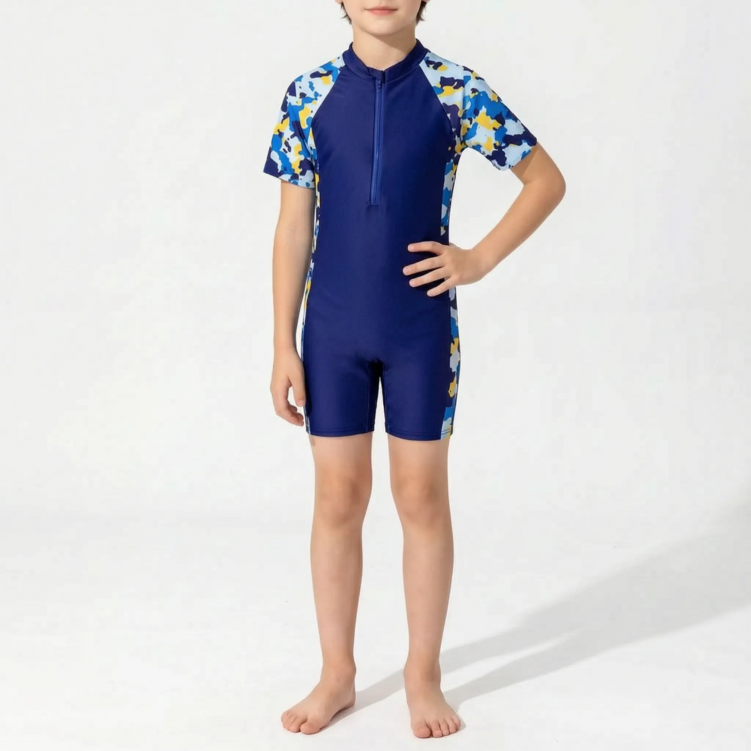 Kids' girls' short-sleeve rash guard swimsuit. Comfortable beachwear & pool activewear for summer swim.