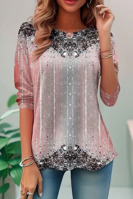 Elegant women's open-back sequin top, three-quarter sleeve, loose fit for glamorous evenings.