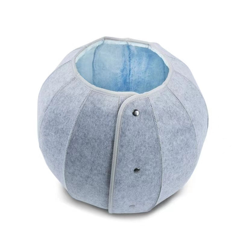 Cozy cat bed and tunnel combo made of soft felt, perfect for pet comfort and play.
