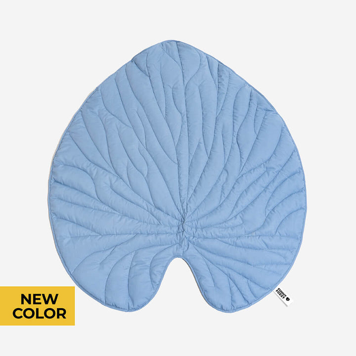 Unisex leaf pet blanket, acts as a dog mat, cat bed, and stylish home accessory.