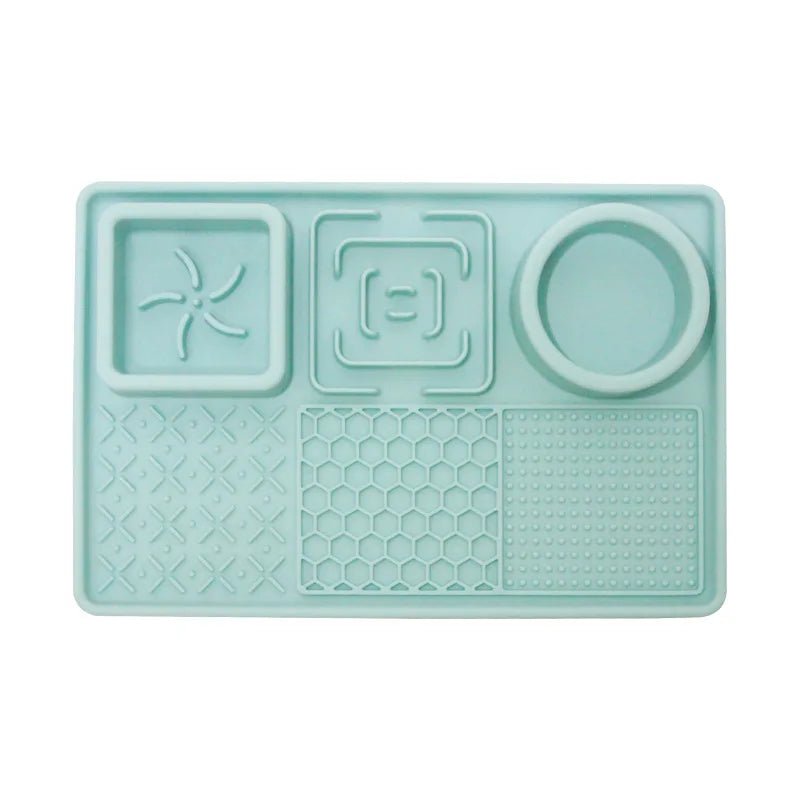 Soft silicone pet feeder for dogs and cats. Includes a slow feeder bowl and a relaxation licking mat