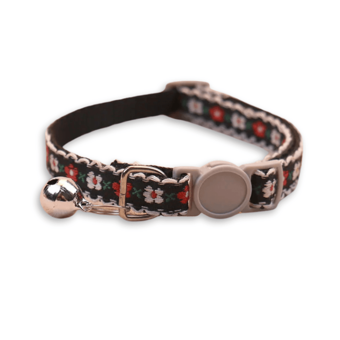 Vivid floral handmade pet collar, a perfect accessory for cats and puppies, featuring an adjustable fit.