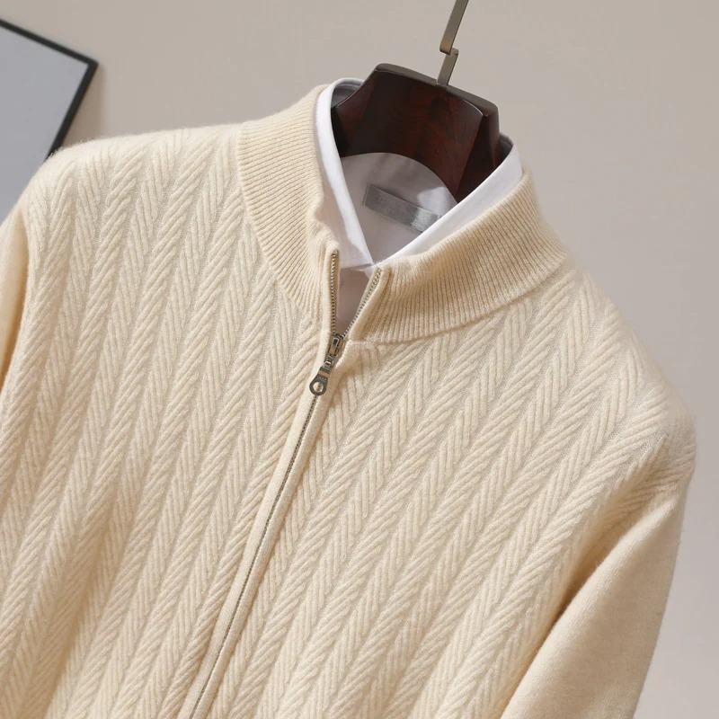 Cozy men's crewneck sweater, ultra-soft fabric for ultimate comfort in winter.