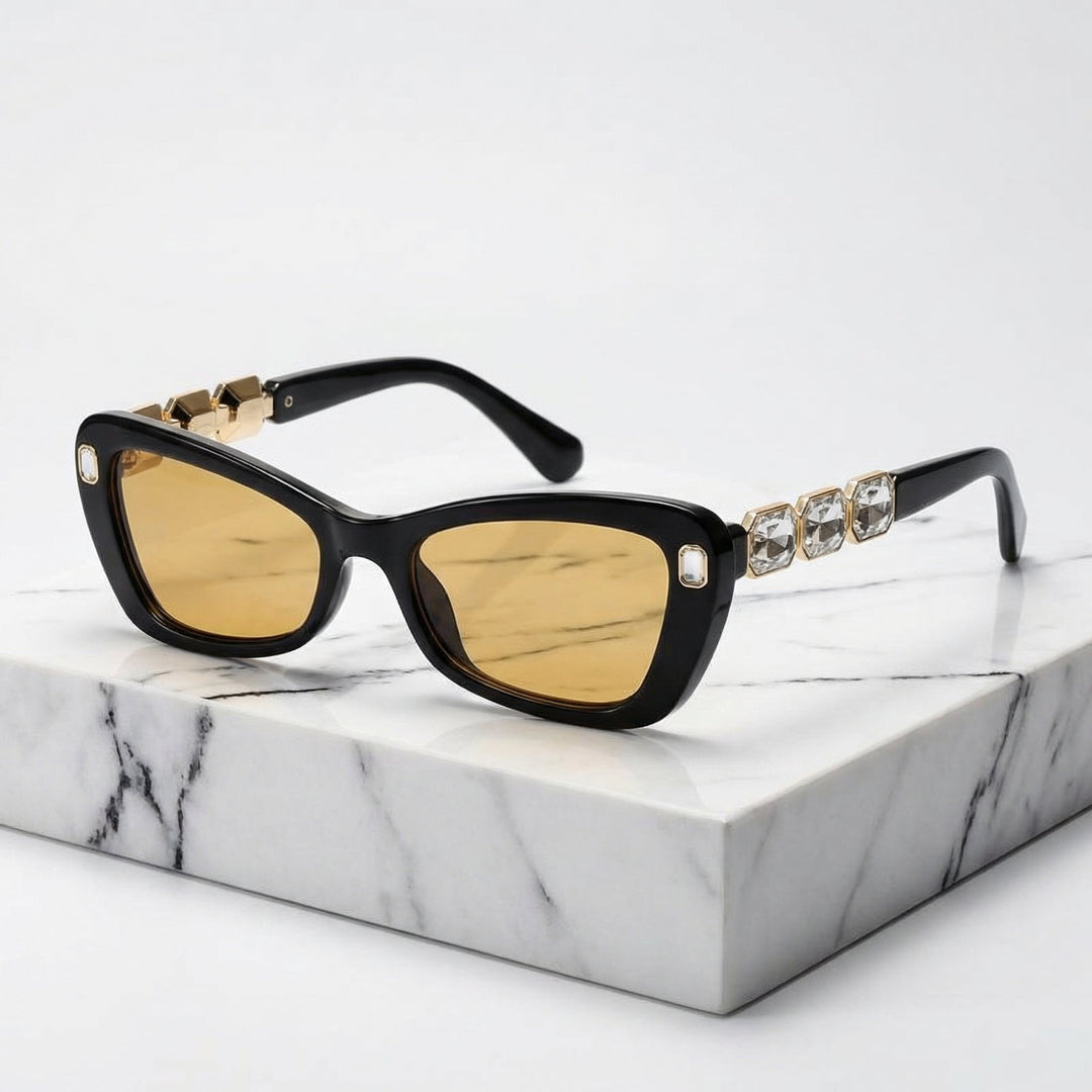 Protect your eyes with these stylish women's Kira cat-eye sunglasses, featuring UV400.