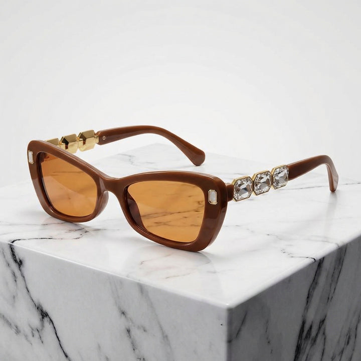 Kira women's cat-eye sunglasses. Modern, chic design with crucial UV400 eye protection.