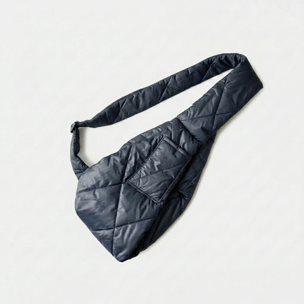 Comfort travel bag for dogs & cats. Soft-sided, portable, breathable pet carrier for safe and easy animal transport.