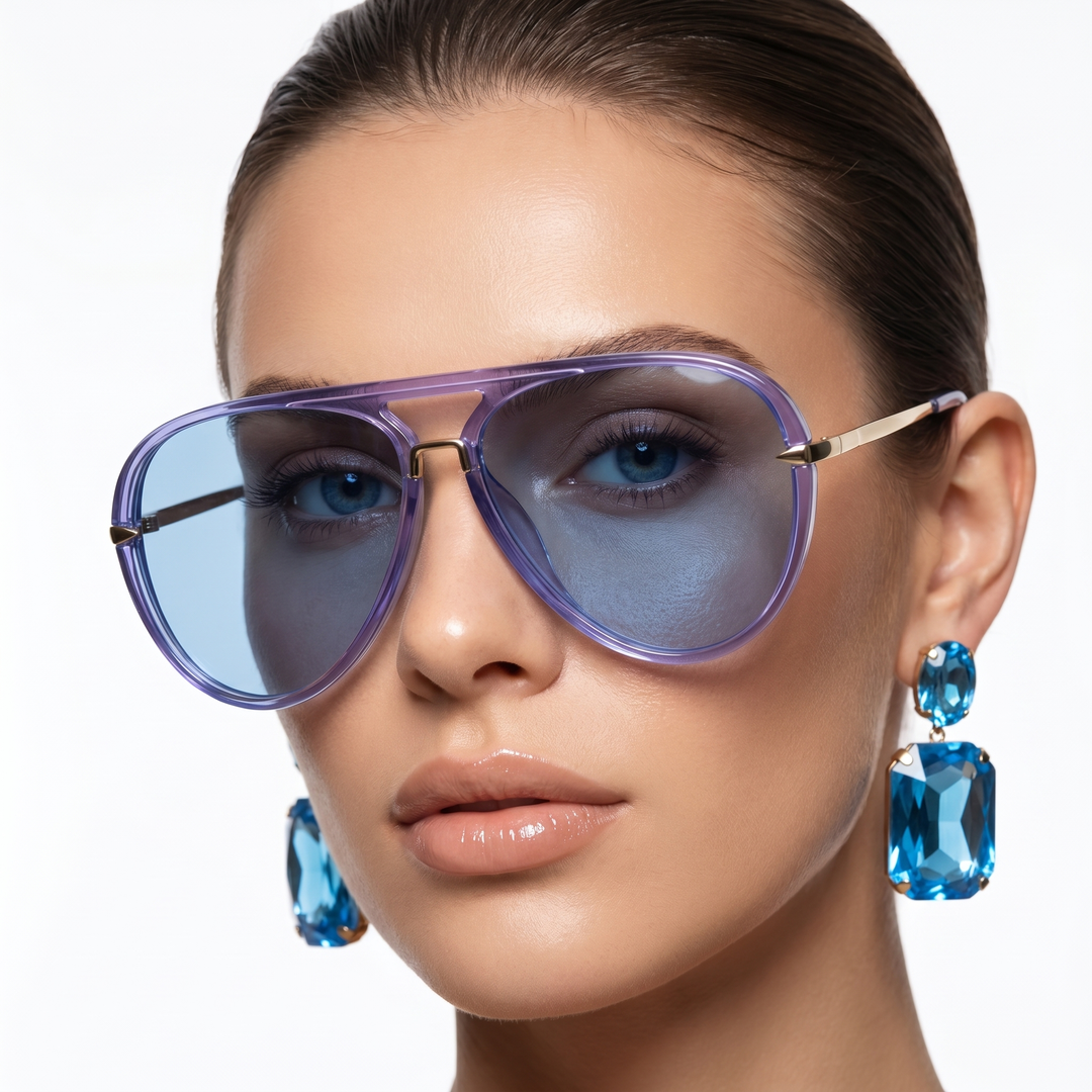 Lightweight unisex vintage pilot sunglasses, offering essential UV400 eye protection for all-day wear.