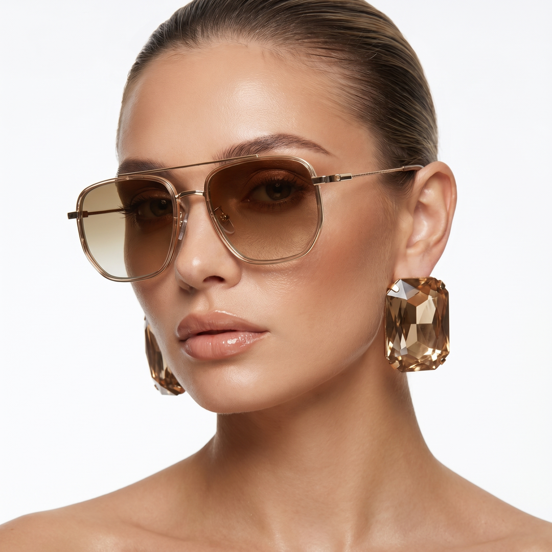Everyday unisex sunglasses: square alloy frame, anti-glare acrylic lenses. Fashionable eye protection, lightweight.