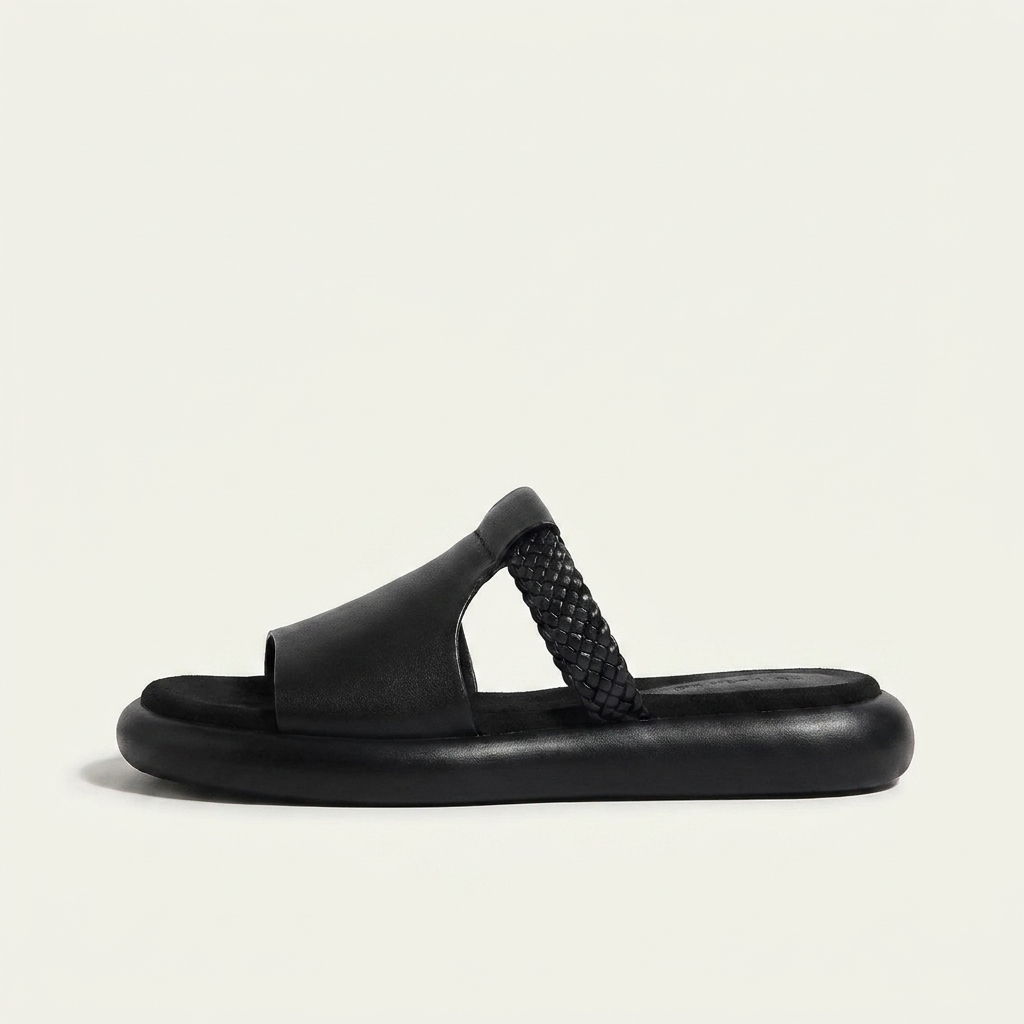 Fashionable Palermo open-toe slides for women, perfect casual summer style & comfort.