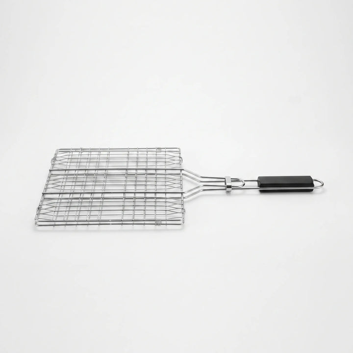 Easy-flip outdoor grill basket, perfect for BBQ fish, corn, & veggies. A must-have grilling accessory.