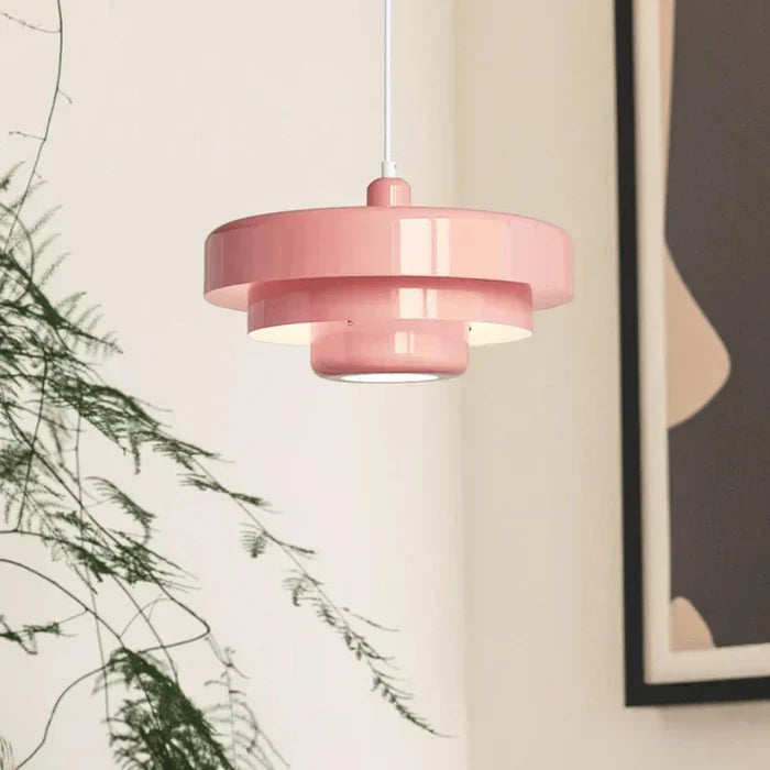Easy-to-install vintage LED pendant light fixture. Hanging ceiling lamp for stylish home illumination.