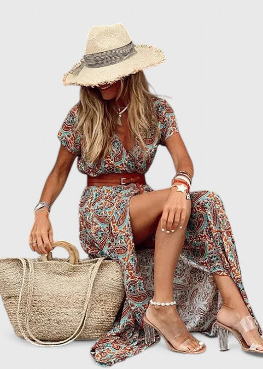 Comfortable women's boho print maxi dress, a versatile long dress with a gathered waist for fall fashion.