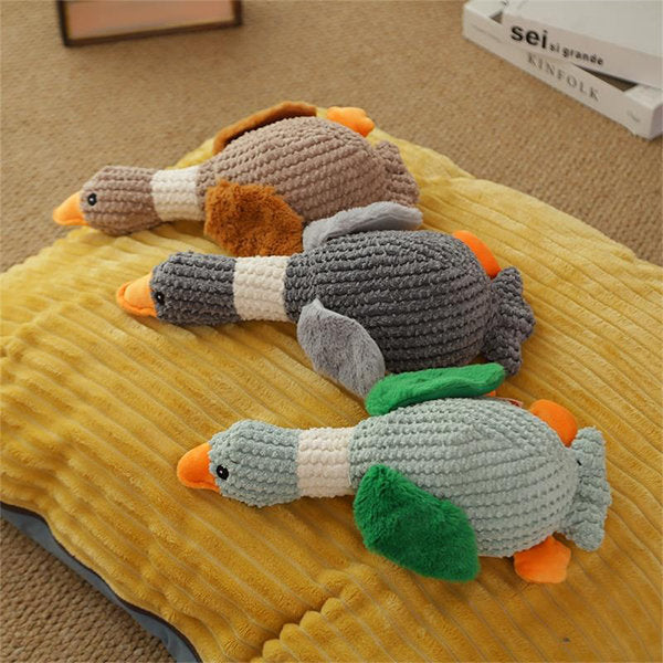 Indestructible plush goose toy, high-quality pet supplies for strong chewers.