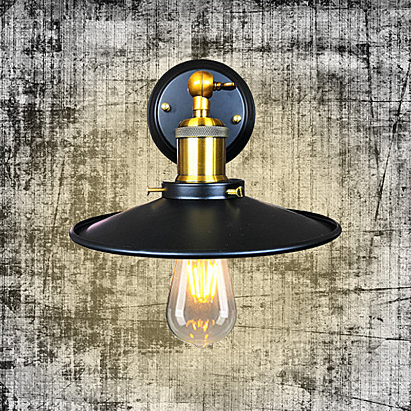 Stylish Noctelux industrial wall lamp, a vintage-inspired metal sconce for home decor lighting.