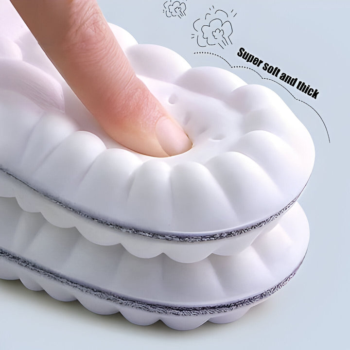 Super soft 4D Cloud Technology insoles providing ultimate foot support, comfort, and cushioning for all footwear.