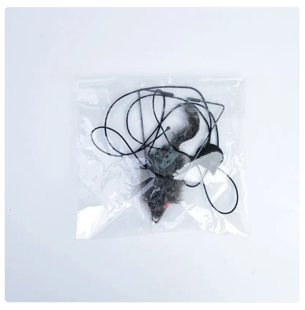 Feline enrichment: interactive mouse toy with retractable string, perfect for cat exercise.