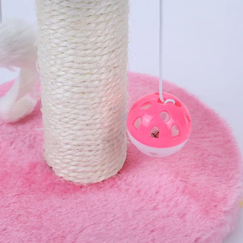 Pet entertainment: interactive cat scratch post with sisal and a mouse toy for enriched playtime.