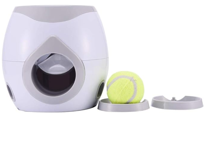 Packaging for an interactive dog puzzle toy with ball, highlighting mental stimulation benefits.