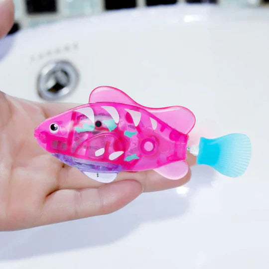 Playtime essential: swimming fish pettoy for active cats and curious dogs