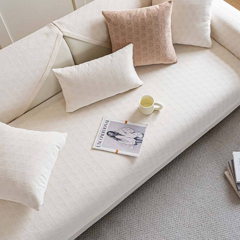 Versatile jacquard chenille couch cover, water repellent, oilproof, ensures clean, protected furniture.