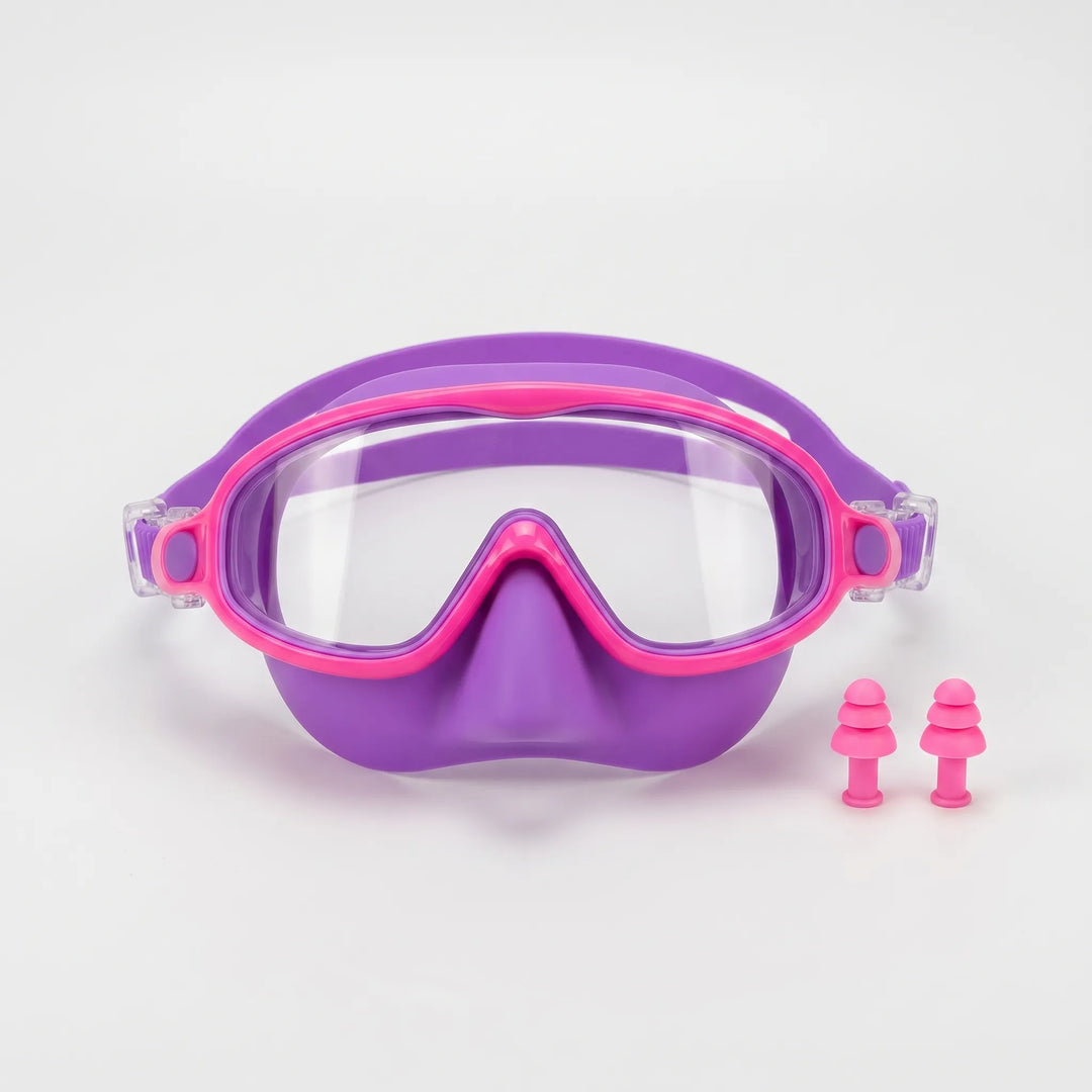 Junior swim mask with nose cover ensures comfortable fit & clear vision for kids' pool and water activities.