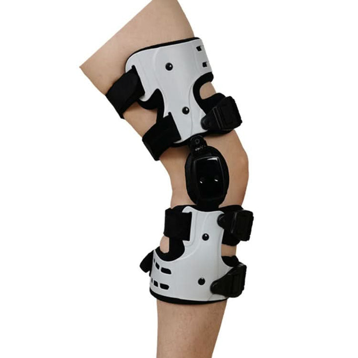 Premium Kneielease knee support to prevent sports injuries & offer comprehensive active support.