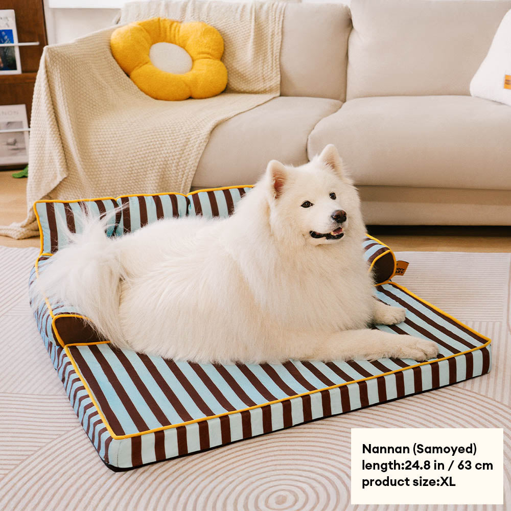 Comfortable waterproof dog bed, foldable, striped design, perfect for indoor and outdoor use.