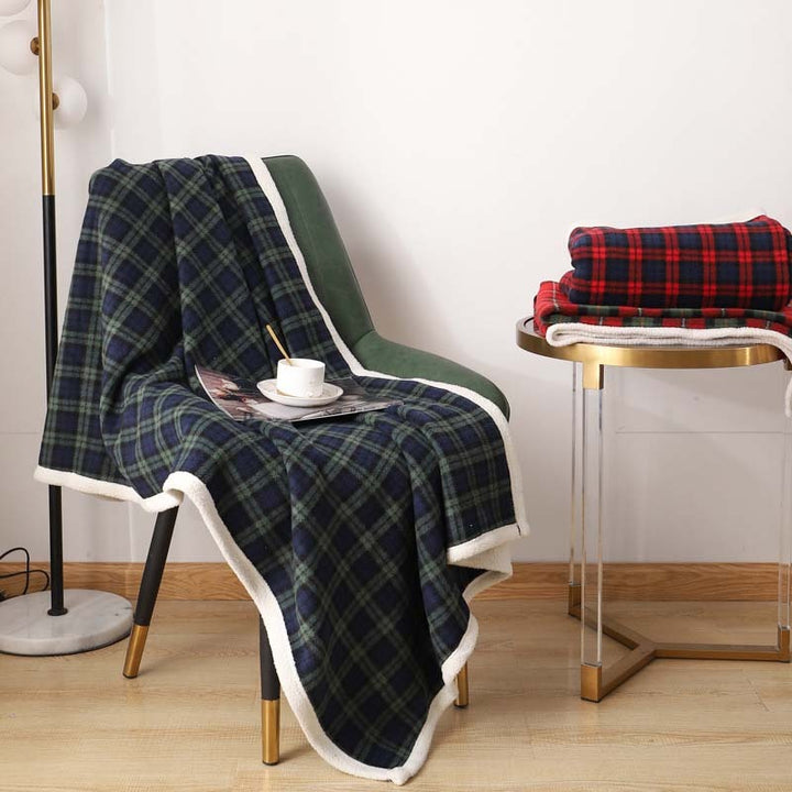 Unisex soft plaid pet blanket, perfect for dog beds or cat nap spots, cozy fleece material.