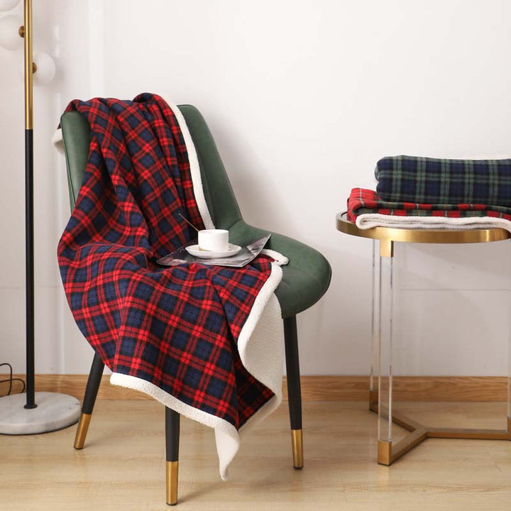 Comfortable large soft plaid pet blanket, multi-use for travel or home, suitable for all pets.